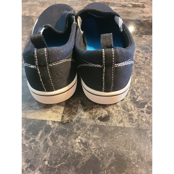 Wonder nation size 6 boys black slip on canvas style shoes - Picture 4 of 7